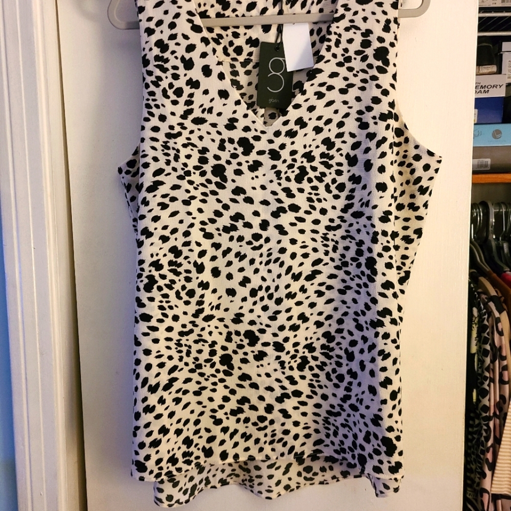 Gibsonlook sleeveless top